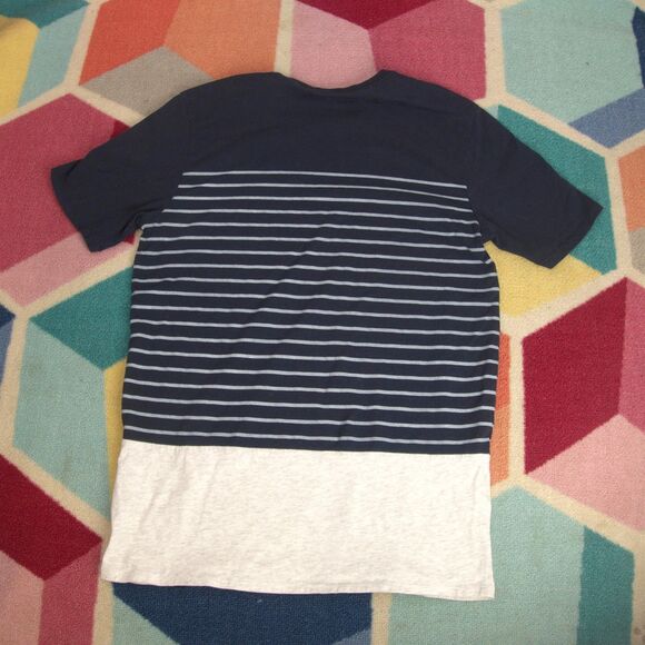 Nike Golf Modern Fit Men's T-Shirt Stripe Navy Grey  Size Small - Picture 3 of 5